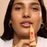 The Body Shop Born Lippy Lip Balm (10 ml, Thé glacé à la pêche)